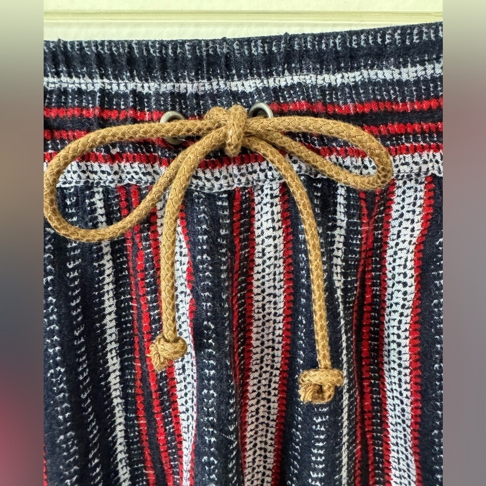 Splendid Drawstring Shorts Size M - Picture 6 of 9